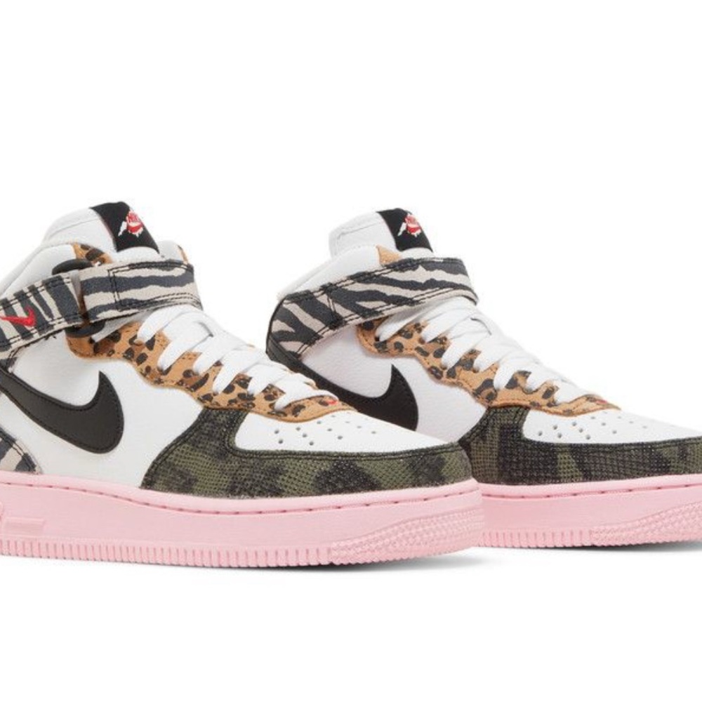 Nike Women’s Air Force 1 Mid ‘Tunnel Walk’ DZ4841-100